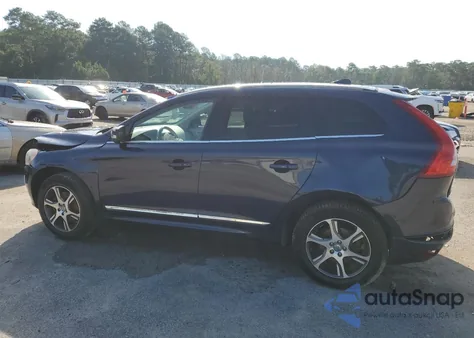 2015 Volvo Xc60 T6 Premier z USA, uszkodzony, nr VIN YV4902RK5F2673545